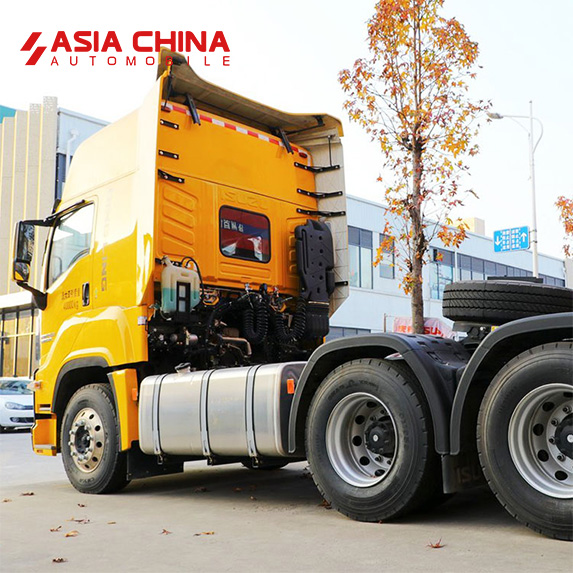 Qingling Isuzu GIGA VC66 Tractor Head Truck