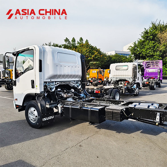 Qingling Isuzu ELF KV600 Cargo Truck with 4K Engine Box Truck Chassis